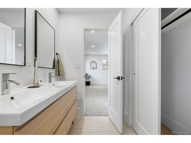 8855 E Easter Ave, Centennial, CO 80112