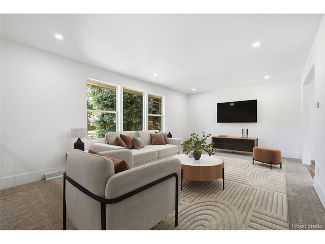 8855 E Easter Ave, Centennial, CO 80112