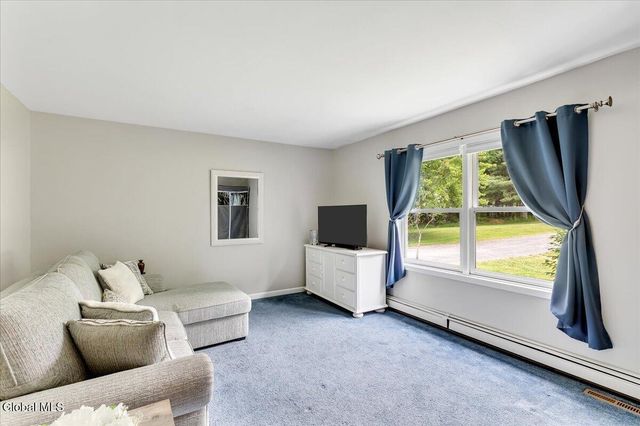 53 N Nassau Lane, Nassau, NY 12018