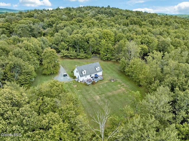 53 N Nassau Lane, Nassau, NY 12018