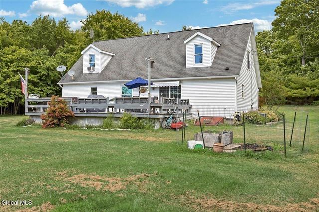 53 N Nassau Lane, Nassau, NY 12018
