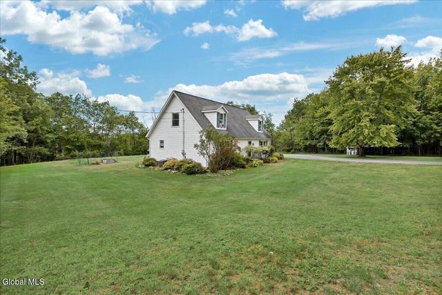 53 N Nassau Lane, Nassau, NY 12018