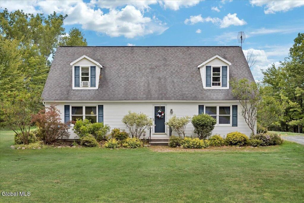 53 N Nassau Lane, Nassau, NY 12018