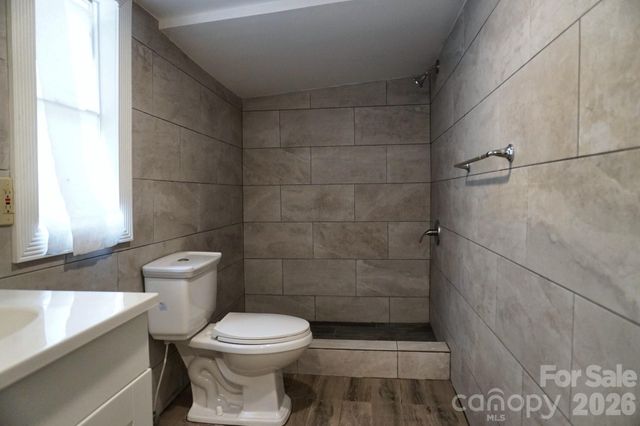 415 E Georgia Avenue, Bessemer City, NC 28016