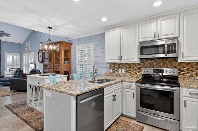 389 Club House Dr 4G, Gulf Shores, AL 36542