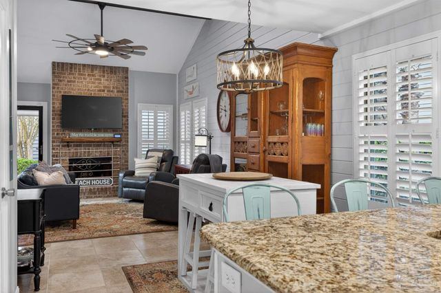 389 Club House Dr 4G, Gulf Shores, AL 36542