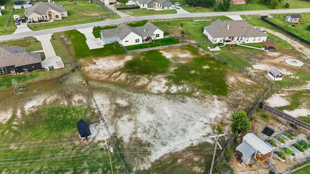 121 Bluegrass Trail, Springtown, TX 76082