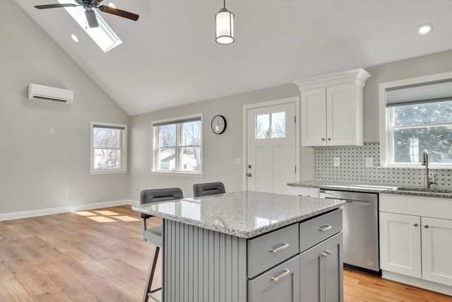 10 Gately Dr, Woburn, MA 01801