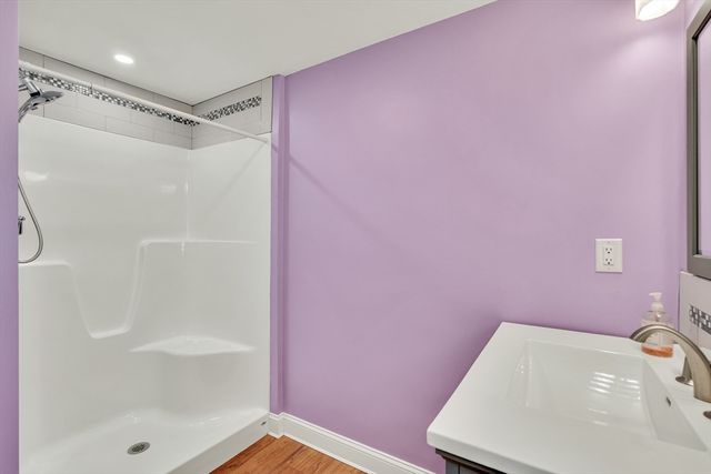 10 Gately Dr, Woburn, MA 01801