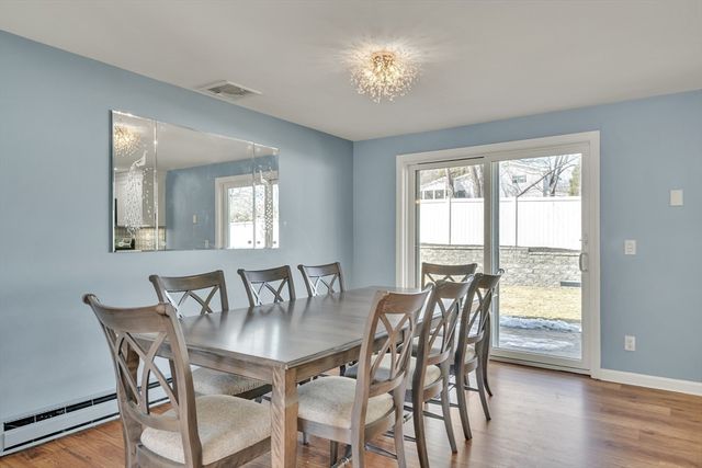 10 Gately Dr, Woburn, MA 01801