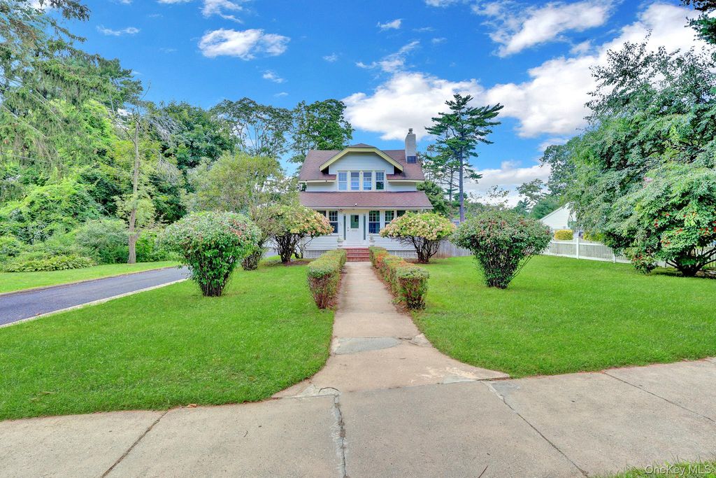 30 Brentwood Parkway, Brentwood, NY 11717 — photo 2