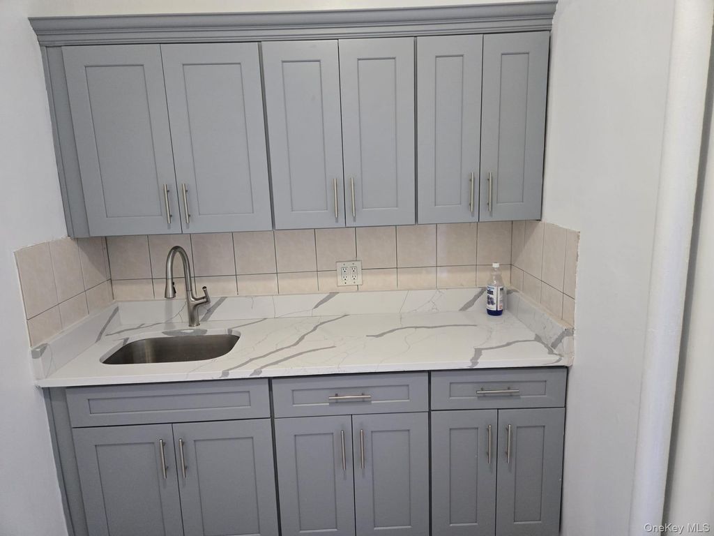 9752 75th Street B31, Ozone Park, NY 11416 — photo 4