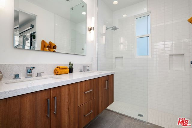 504 Paragon Loop, Palm Springs, CA 92262