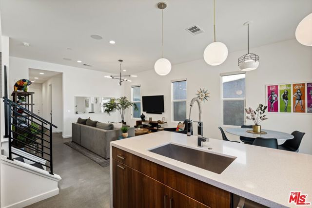 504 Paragon Loop, Palm Springs, CA 92262