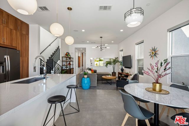 504 Paragon Loop, Palm Springs, CA 92262