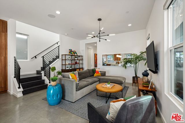 504 Paragon Loop, Palm Springs, CA 92262