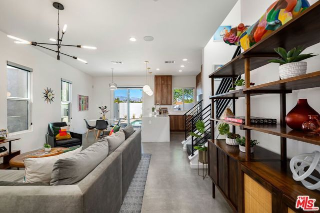 504 Paragon Loop, Palm Springs, CA 92262