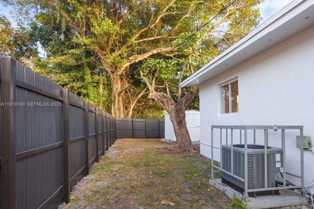 5521 NW 10th Ave, Miami, FL 33127