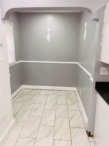 5791 Somerset Avenue, Detroit, MI 48224