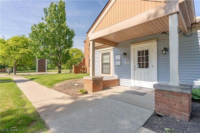 133 Wilbur Drive NE B11, North Canton, OH 44720