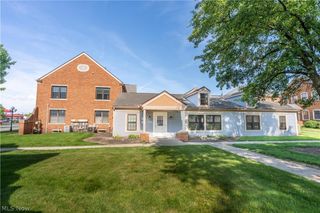 133 Wilbur Drive NE B11, North Canton, OH 44720