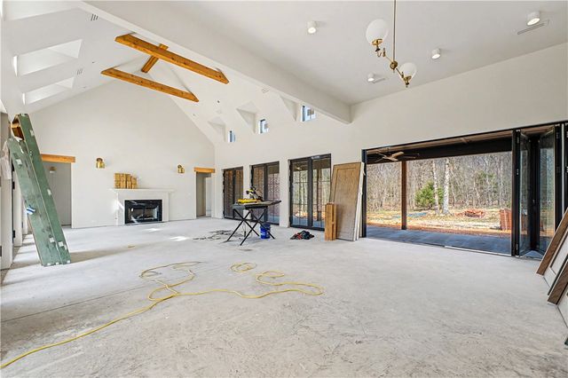 18318 Pepper Hills Drive, Siloam Springs, AR 72761