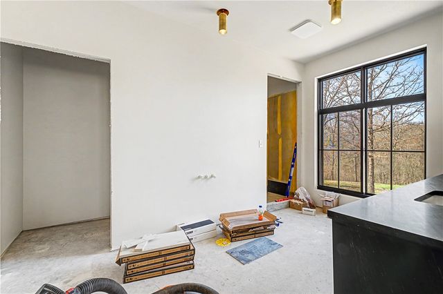 18318 Pepper Hills Drive, Siloam Springs, AR 72761