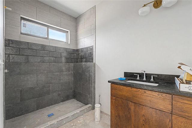 18318 Pepper Hills Drive, Siloam Springs, AR 72761