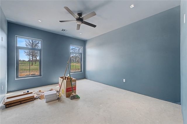 18318 Pepper Hills Drive, Siloam Springs, AR 72761