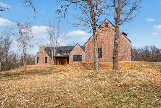 18318 Pepper Hills Drive, Siloam Springs, AR 72761