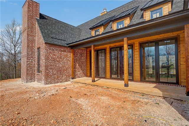 18318 Pepper Hills Drive, Siloam Springs, AR 72761