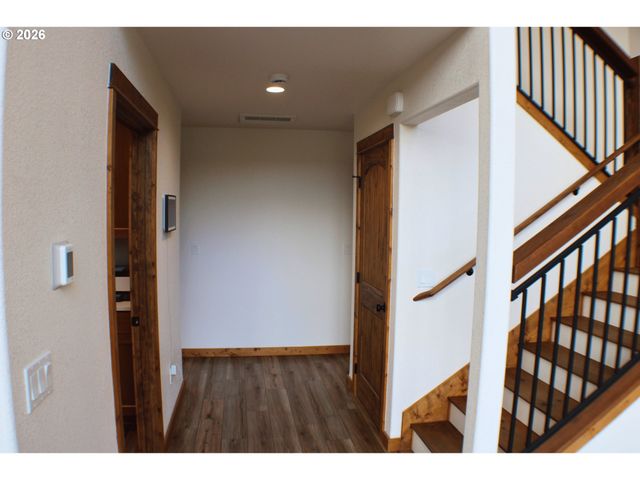 3716 WEAVER Rd, Riddle, OR 97469