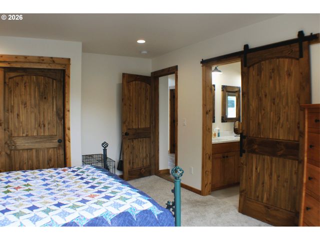 3716 WEAVER Rd, Riddle, OR 97469