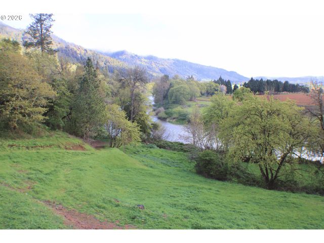 3716 WEAVER Rd, Riddle, OR 97469