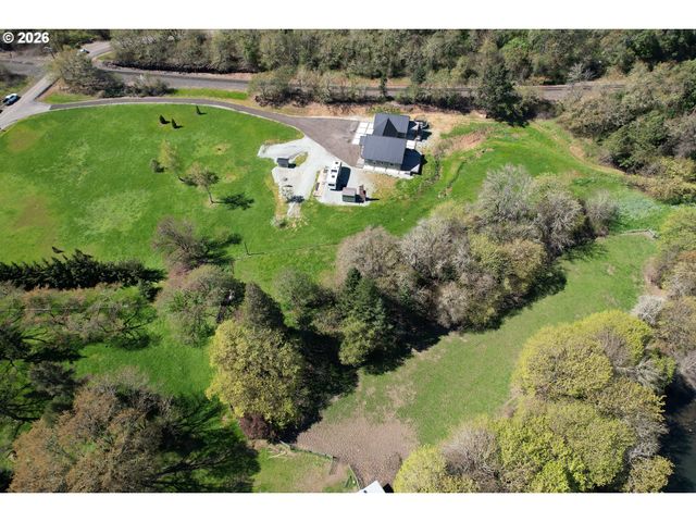 3716 WEAVER Rd, Riddle, OR 97469