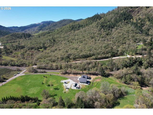 3716 WEAVER Rd, Riddle, OR 97469