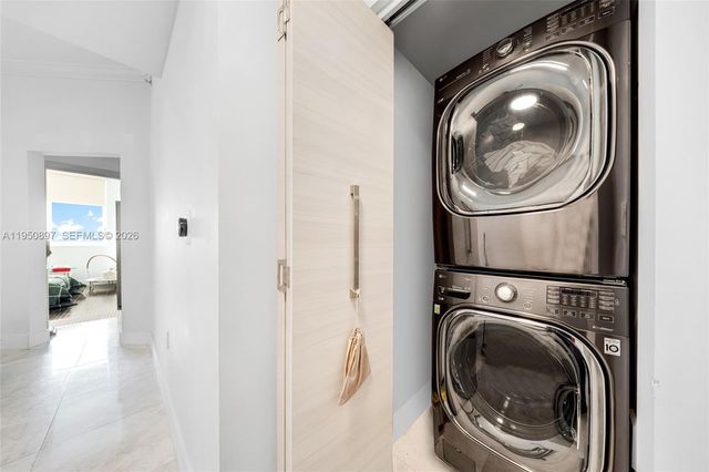 1745 E Hallandale Beach Blvd 2407W, Hallandale Beach, FL 33009