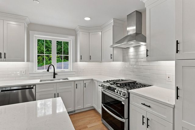31 Moose Brook Lane, Hancock, NH 03449