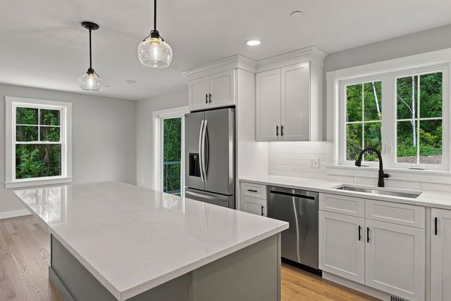 31 Moose Brook Lane, Hancock, NH 03449