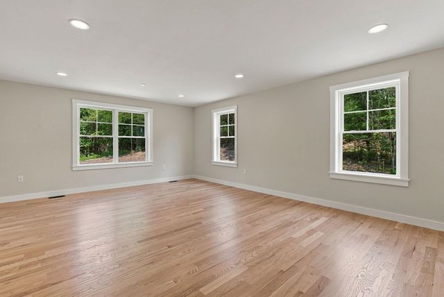 31 Moose Brook Lane, Hancock, NH 03449