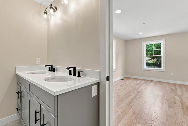 31 Moose Brook Lane, Hancock, NH 03449