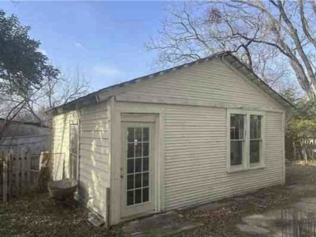 513 W Jefferson Street, Waxahachie, TX 75165