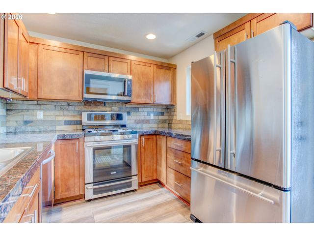 17289 Sw WHITLEY Way, Beaverton, OR 97006