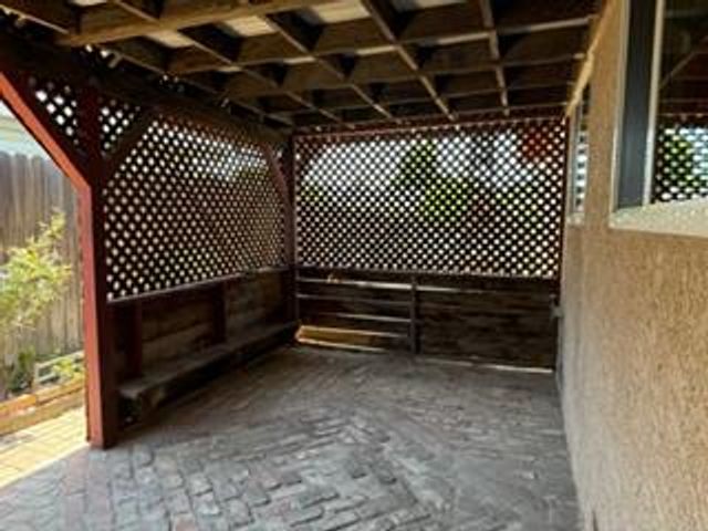 329 S Oak, Oakdale, CA 95361