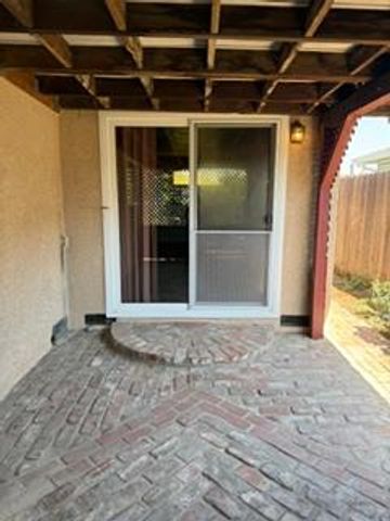329 S Oak, Oakdale, CA 95361