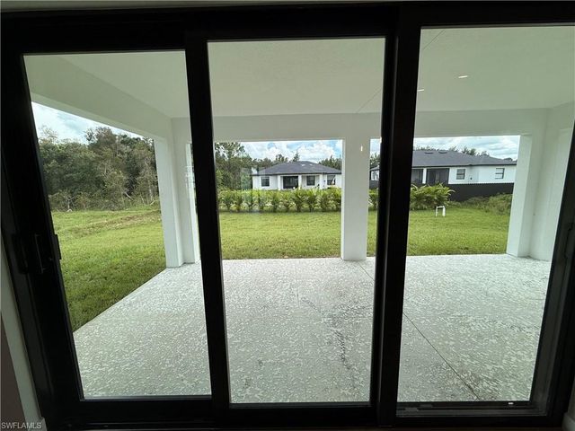 2707 34th ST SW, Lehigh Acres, FL 33976