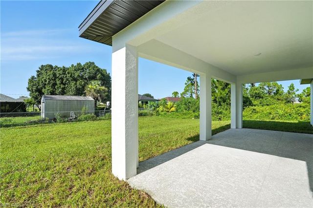 2707 34th ST SW, Lehigh Acres, FL 33976