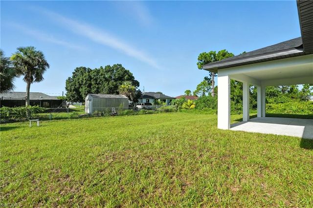 2707 34th ST SW, Lehigh Acres, FL 33976