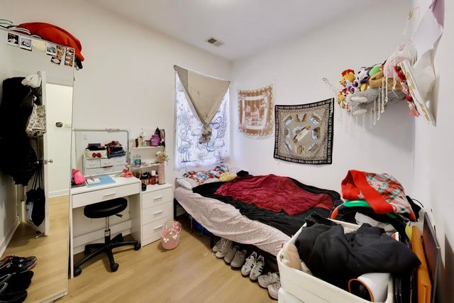 2519 W Congress Parkway 3, Chicago, IL 60612