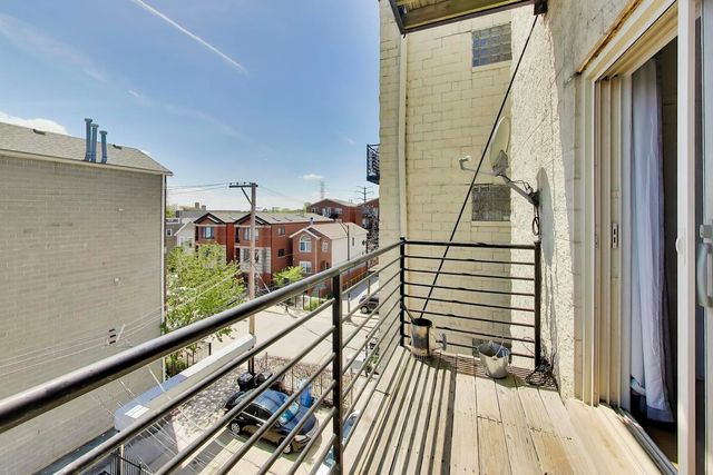2519 W Congress Parkway 3, Chicago, IL 60612